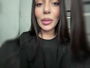 Kristalyy webcam model stream image