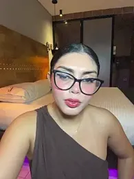 zui_lu webcam stripchat model stream image