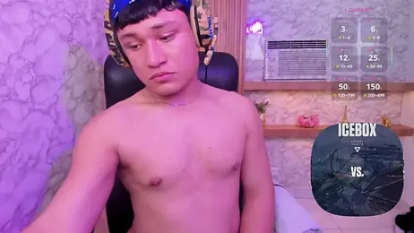 AndrewPeach_ webcam model stream image