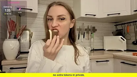 Edena_ webcam model stream image