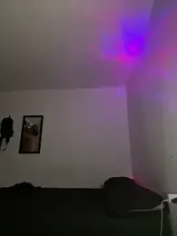 Maximuz1920 webcam model stream image