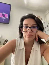 NadiraNoor webcam stripchat model stream image