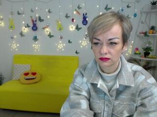 Nika Mayu webcam model stream image