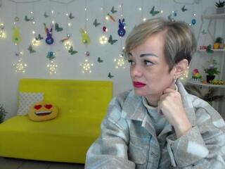 Nika Mayu webcam model stream image