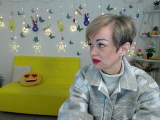 Nika Mayu webcam model stream image