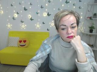 Nika Mayu webcam model stream image