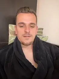 Huge_cock22cm webcam model stream image