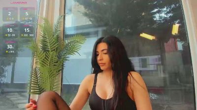 Naila18 webcam model stream image