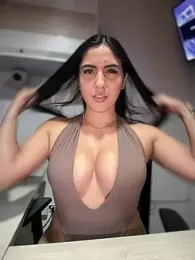 Sofia_Collins- webcam model stream image