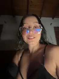 Kay_LustyWife webcam model stream image