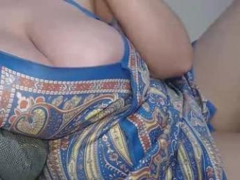 matureboobsbig webcam model stream image