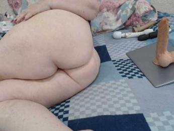 MILAax webcam bongacams model stream image