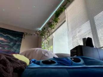 lacedinsin webcam model stream image