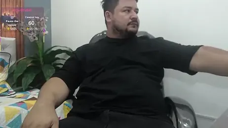 oso_dirty_ webcam model stream image