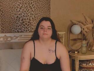 Katrin Crowley webcam model stream image