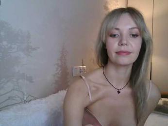 Red_Rose_98 webcam bongacams model stream image