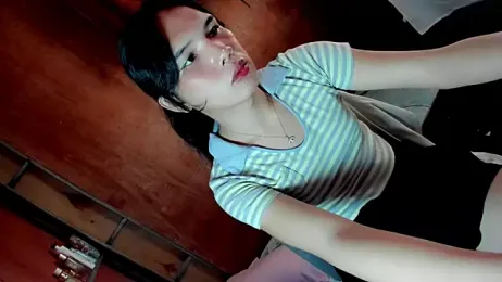 yourdes1re_ webcam model stream image