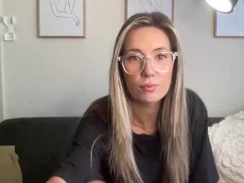 taylorslittlekingdom webcam model stream image