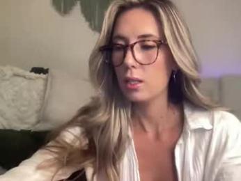 taylorslittlekingdom webcam model stream image