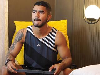 Reik Von webcam model stream image