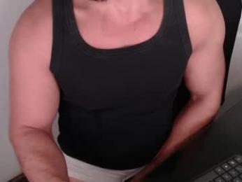 beard_top_guy webcam model stream image