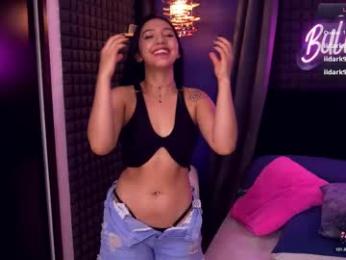 bull_vixen2001 webcam model stream image