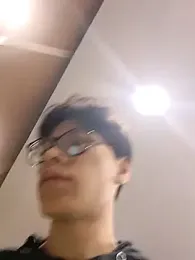 Q24Q- webcam model stream image