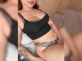 Lizzok- webcam model stream image