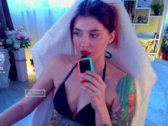 HoneyCherry webcam bongacams model stream image