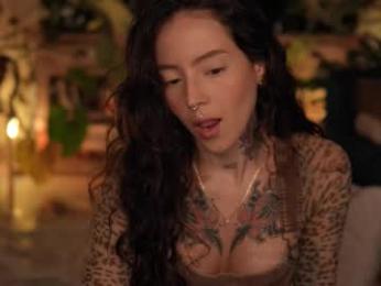 effylowell_ webcam model stream image