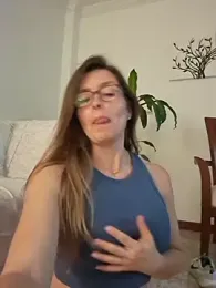 karina_warthon webcam model stream image