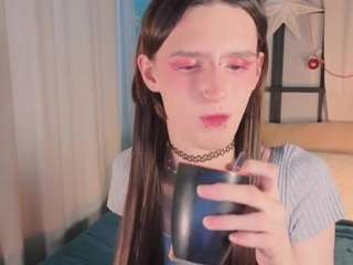 madi-snow webcam camsoda model stream image