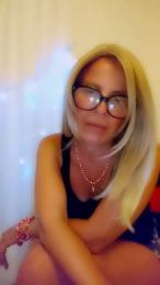 Calupink webcam model stream image