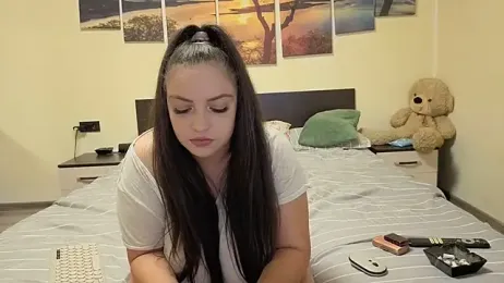 adelline webcam model stream image