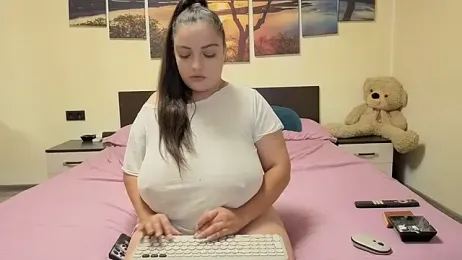 adelline webcam model stream image