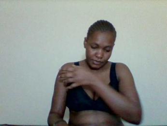 Sexyapple2002 webcam bongacams model stream image