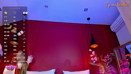 Mayzzie webcam model stream image