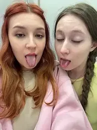 FroggyAnna webcam model stream image