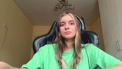 MeaganYorton webcam model stream image