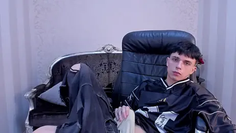 ClarkBev webcam model stream image