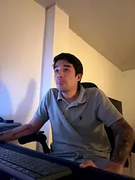 valery_and_Dani_ webcam model stream image