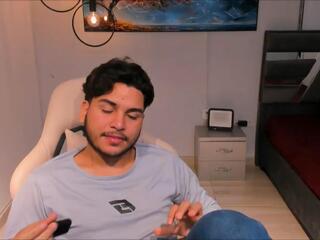 Lord Mackhenzy webcam flirt4free model stream image