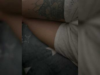 Friends-51 webcam model stream image