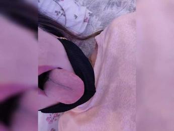 Angelia22 webcam model stream image