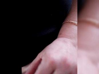 girl-7 webcam model stream image