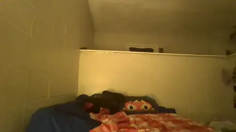 JohnyLayne webcam model stream image