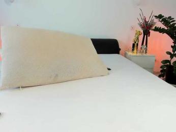 Laranya webcam bongacams model stream image