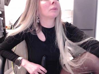 blondalina webcam bongacams model stream image