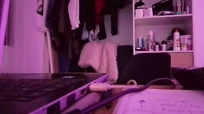 Larafoxok webcam cam4 model stream image