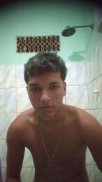 Vini18cm_novin webcam model stream image